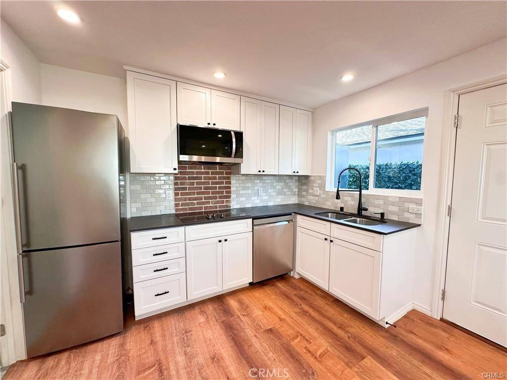 Reseda, CA 91335,17814 W Hemmingway ST