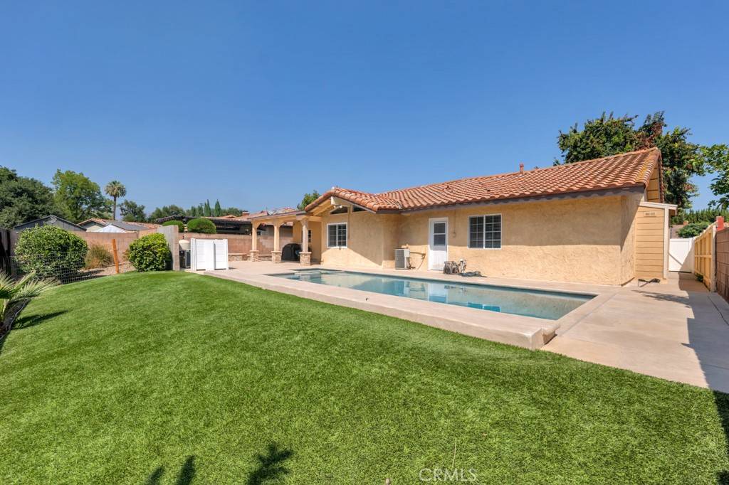 Chatsworth, CA 91311,9835 Nevada AVE