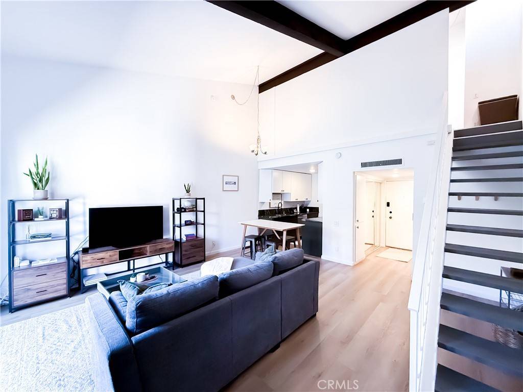 Encino, CA 91316,5460 White Oak AVE #C338