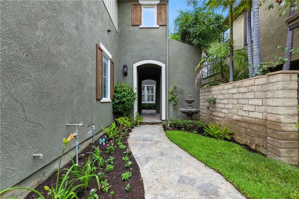 Simi Valley, CA 93065,173 Parkside DR