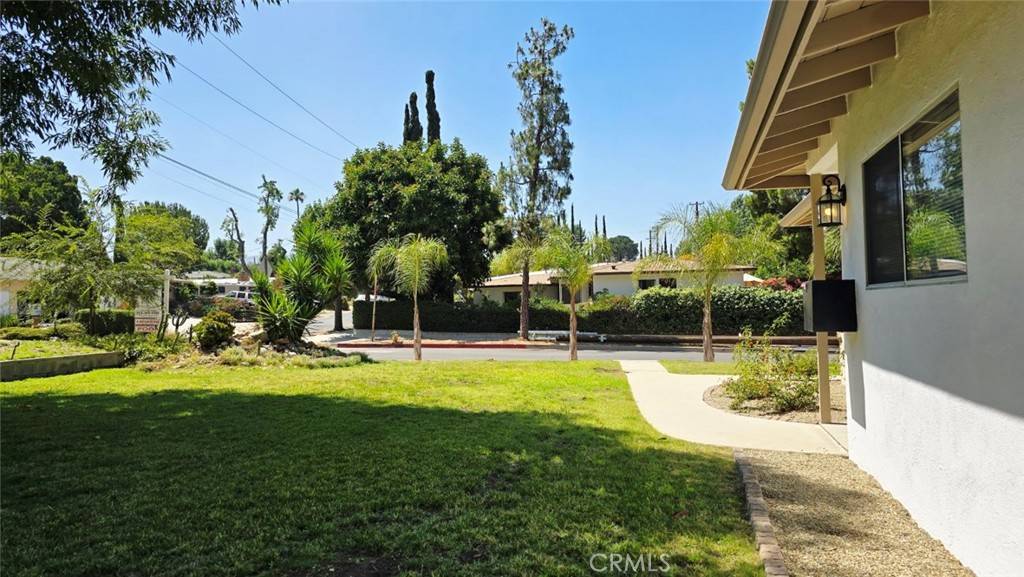 Sunland, CA 91040,11141 Mcvine AVE