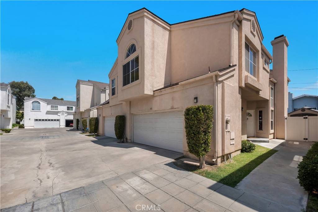 Reseda, CA 91335,19017 Gault ST #103