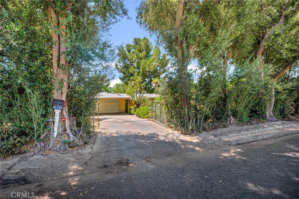 Chatsworth, CA 91311,21724 Chatsworth ST