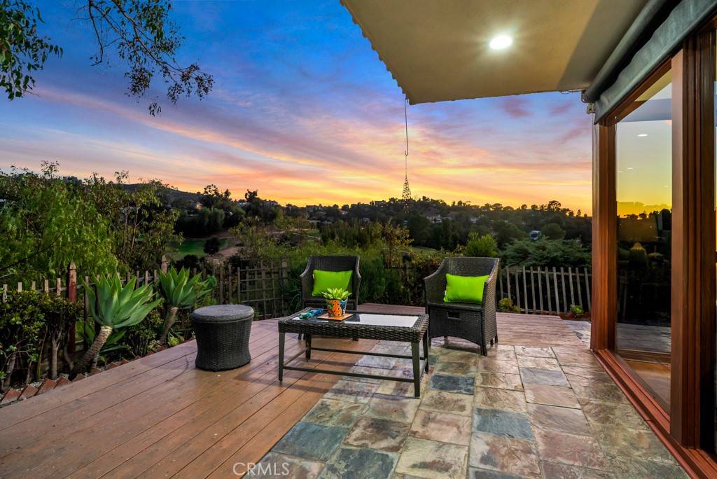 Woodland Hills, CA 91364,20994 Bandera ST