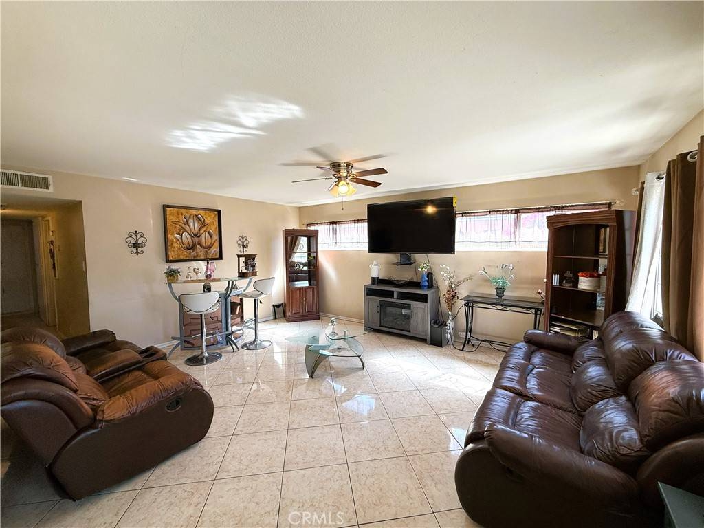 Bakersfield, CA 93307,1320 White LN