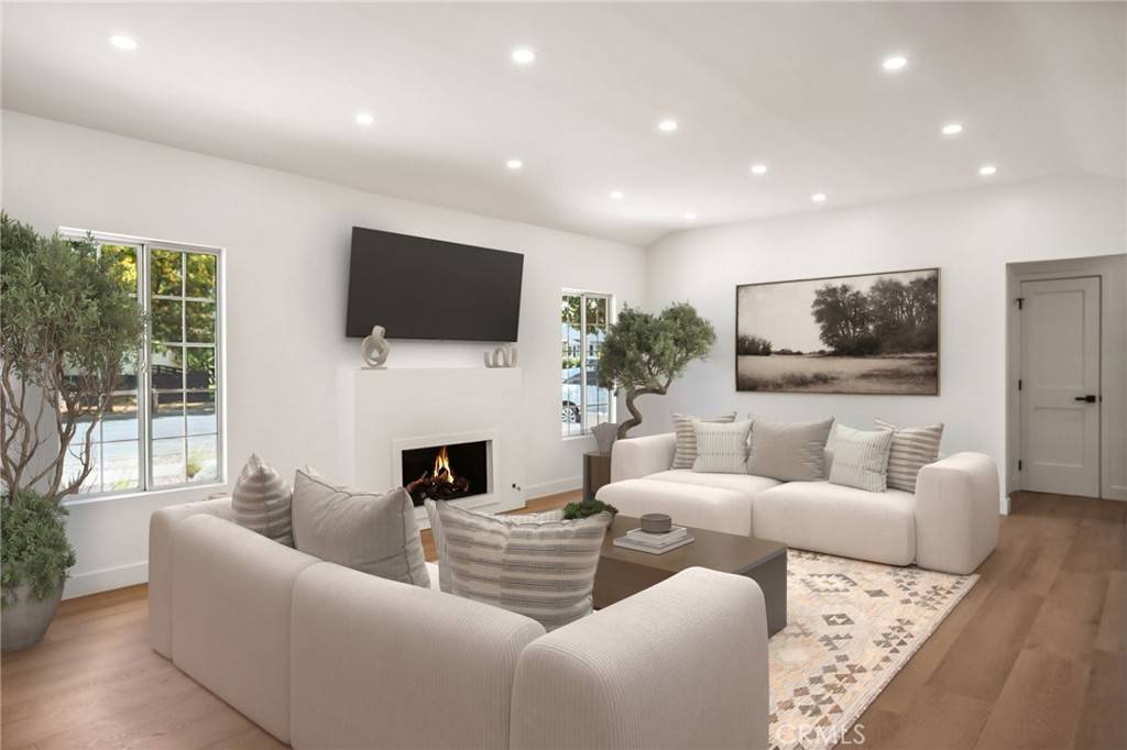 Valley Village, CA 91602,4702 Kraft AVE