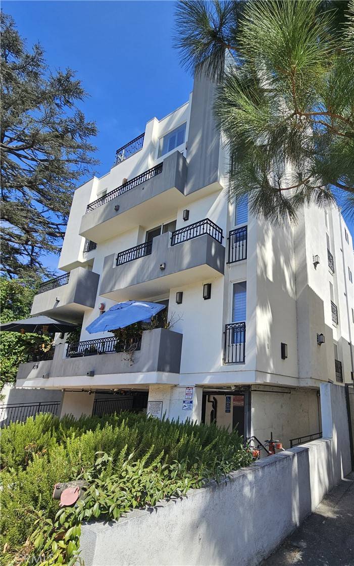 Studio City, CA 91604,4374 Troost AVE #102