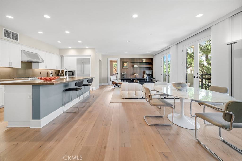 Calabasas, CA 91302,23500 Park Sorrento #D21
