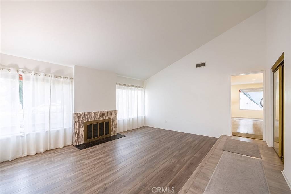 Simi Valley, CA 93063,3271 Hilldale AVE