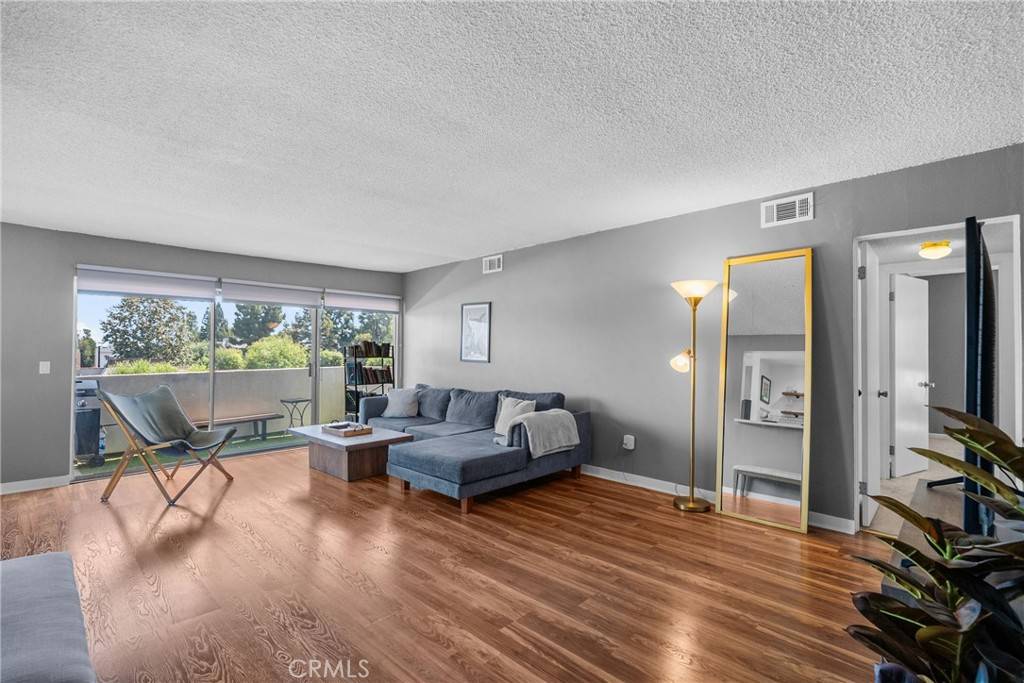 Encino, CA 91316,5454 Zelzah AVE #309