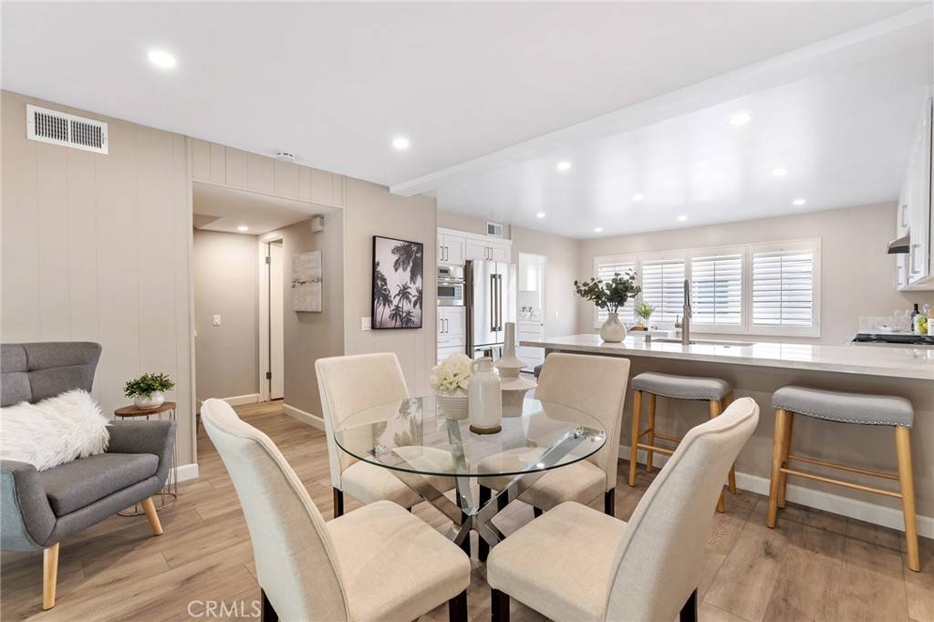 Woodland Hills, CA 91367,6240 Nita AVE