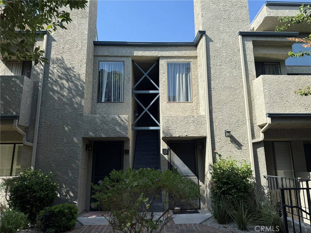Canoga Park, CA 91304,8575 Independence AVE #11