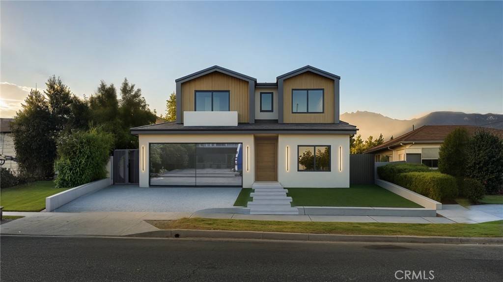 Burbank, CA 91501,706 S Kenneth RD