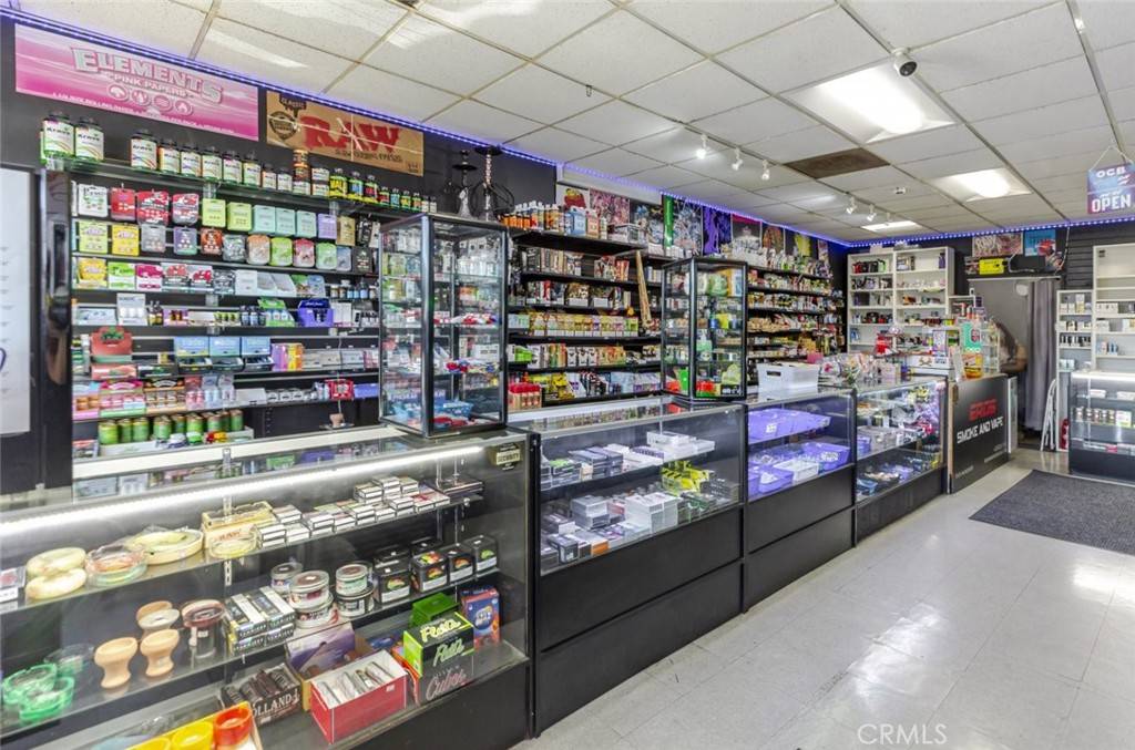 Los Angeles, CA 90004,4463 Beverly BLVD #A