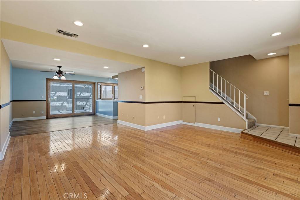 Newhall, CA 91321,24233 La Glorita CIR