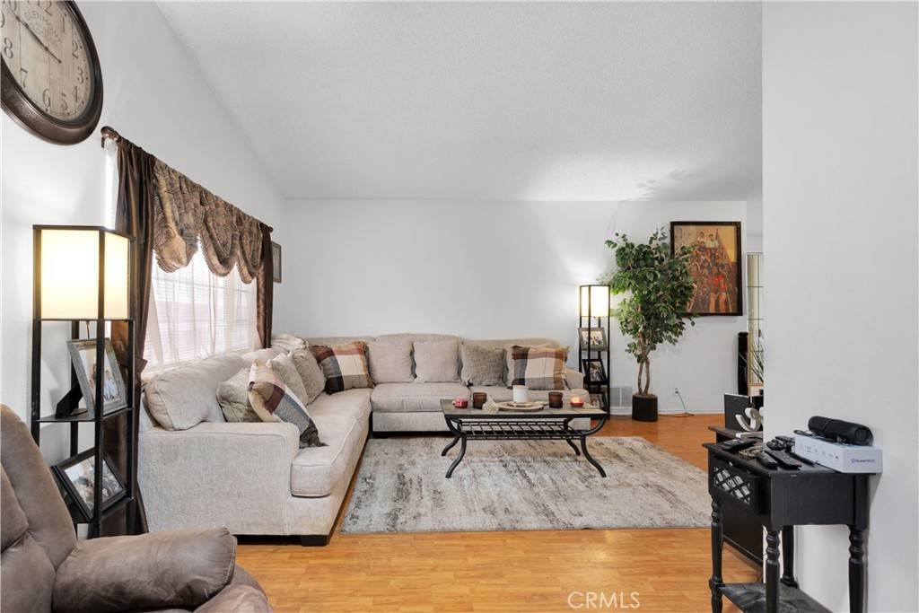 Lancaster, CA 93535,44019 Glenraven RD