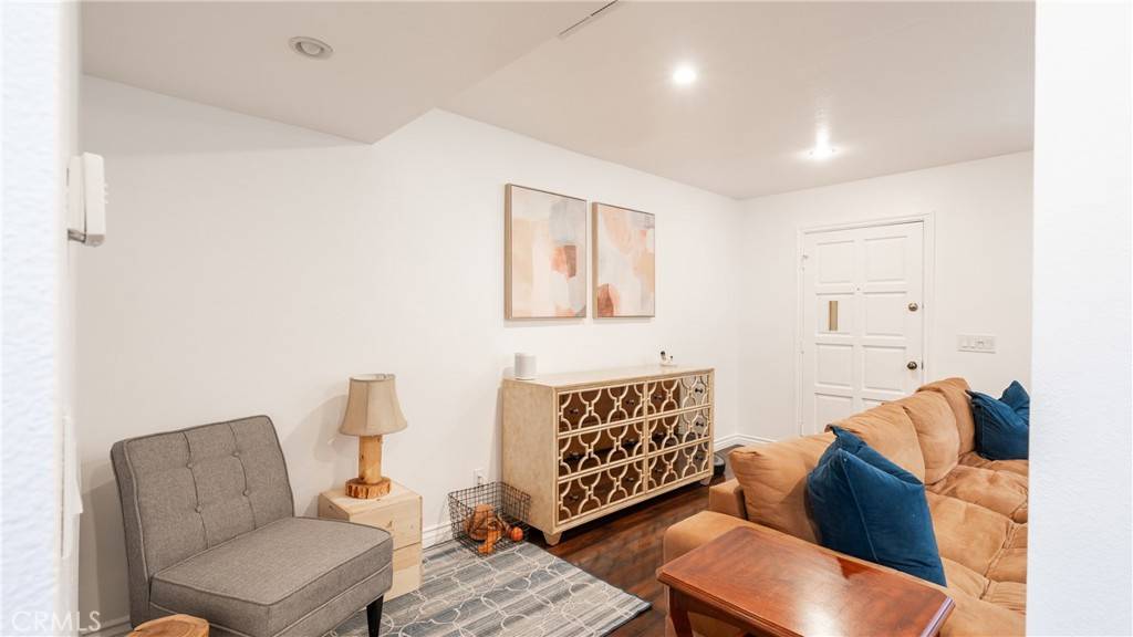 Thousand Oaks, CA 91361,231 Green Lea PL