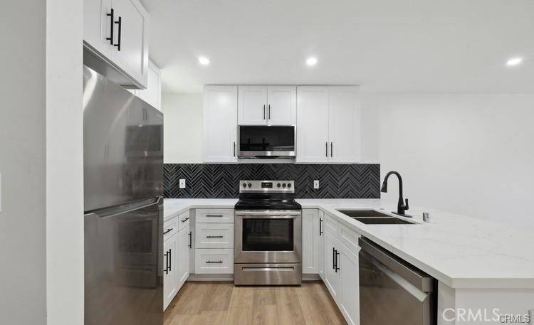 Encino, CA 91316,17000 Burbank BLVD #216