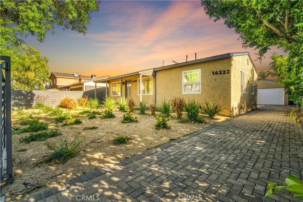 Panorama City, CA 91402,14320 Osborne ST