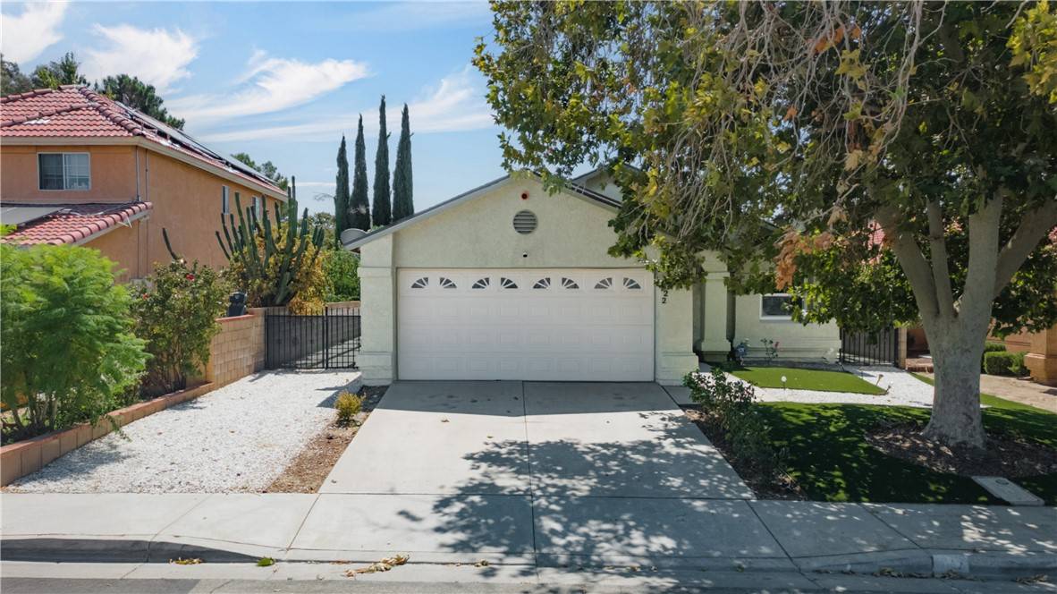 Lancaster, CA 93535,822 E Avenue J11