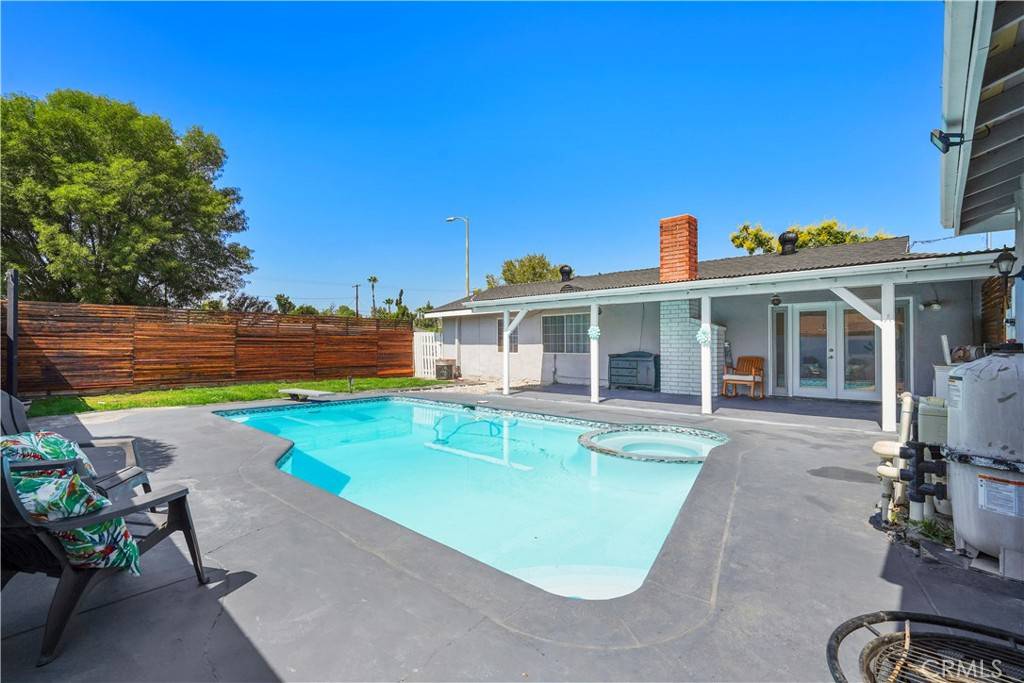 Winnetka, CA 91306,20854 runnymede st