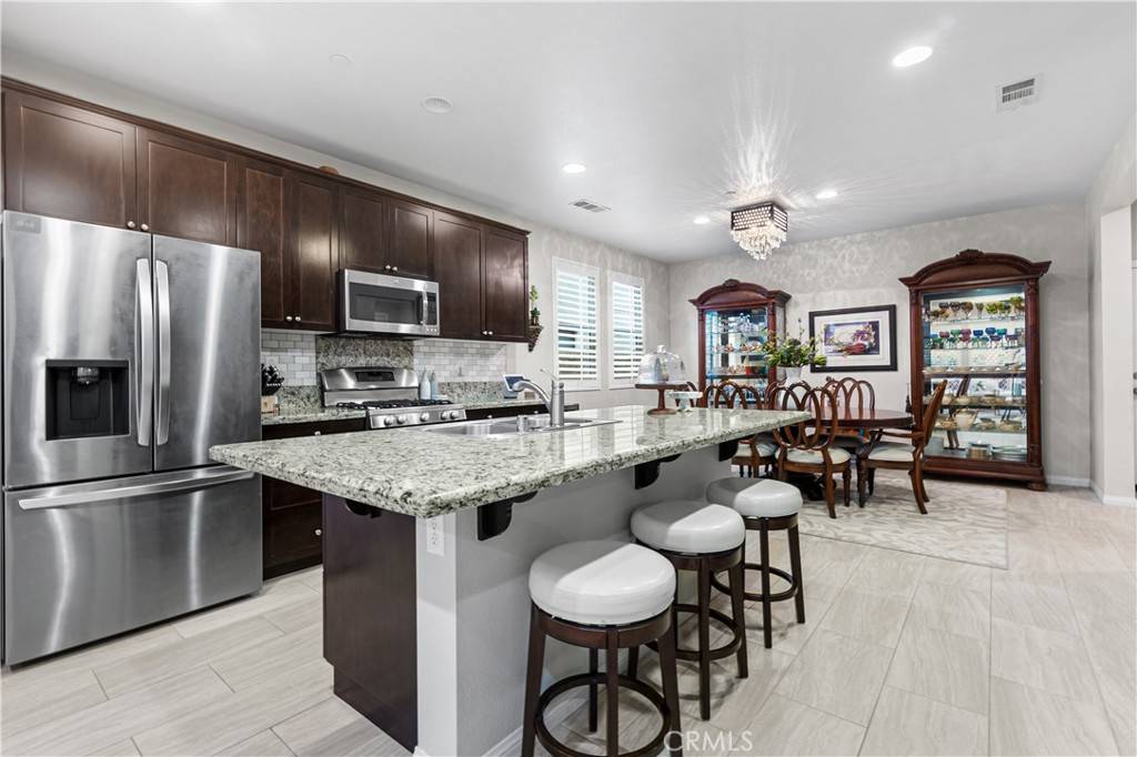 Newhall, CA 91321,19837 Via Ott