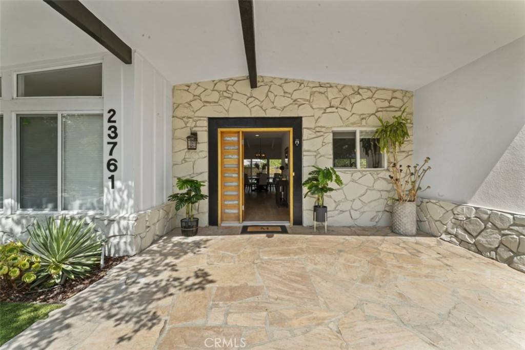 Woodland Hills, CA 91367,23761 Ladrillo ST