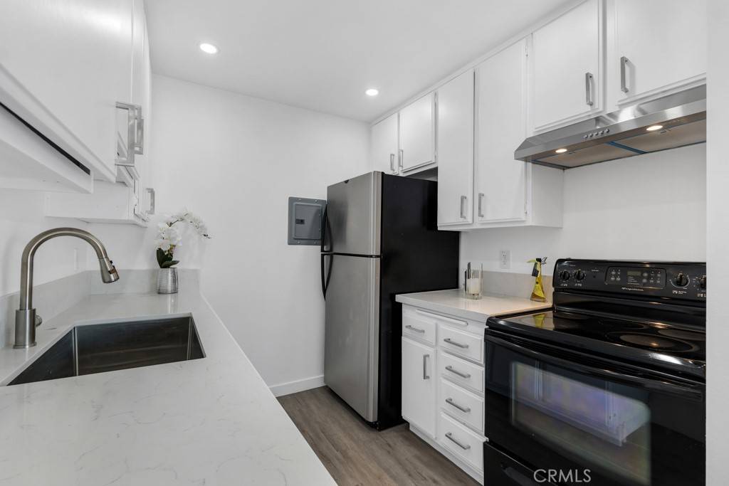 Canoga Park, CA 91304,20930 Parthenia ST #206