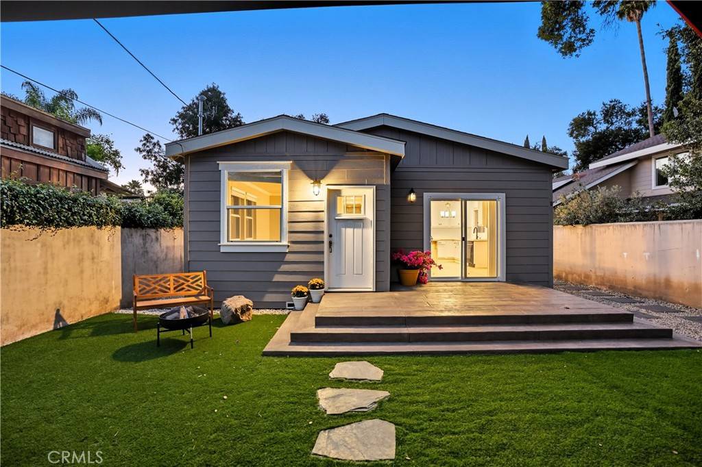 Ojai, CA 93023,125 N Alvarado St,