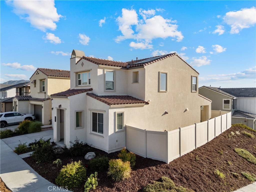 Saugus, CA 91350,18160 Meridian LN