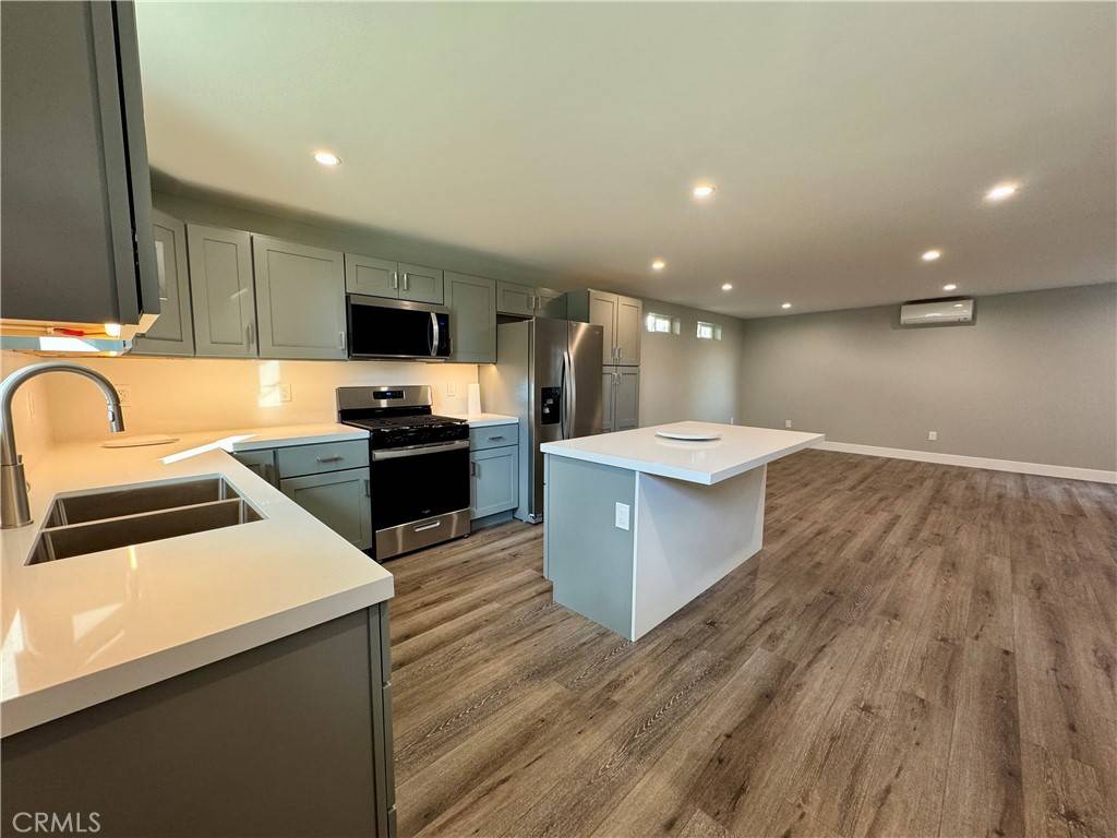 Sylmar, CA 91342,13664 13664 Fenton AVE