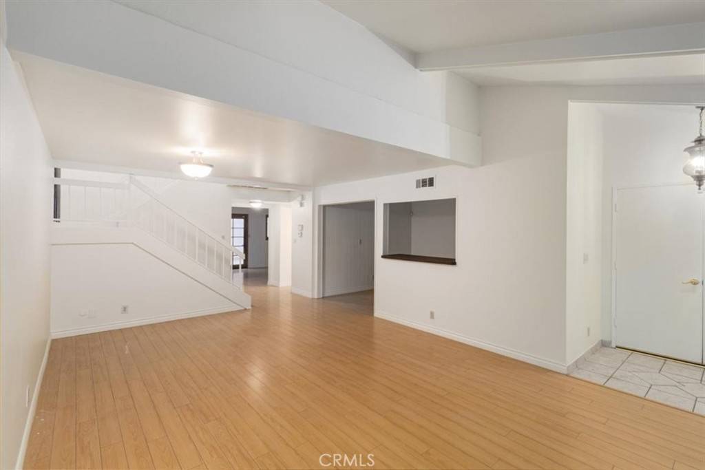 Canoga Park, CA 91304,8540 De Soto AVE #49