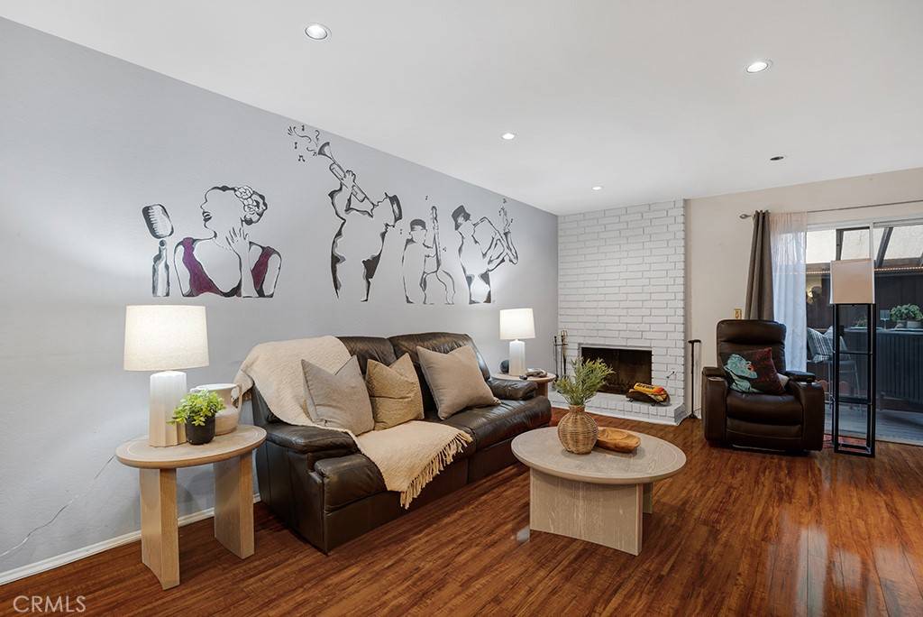 Duarte, CA 91010,938 Huntington #F