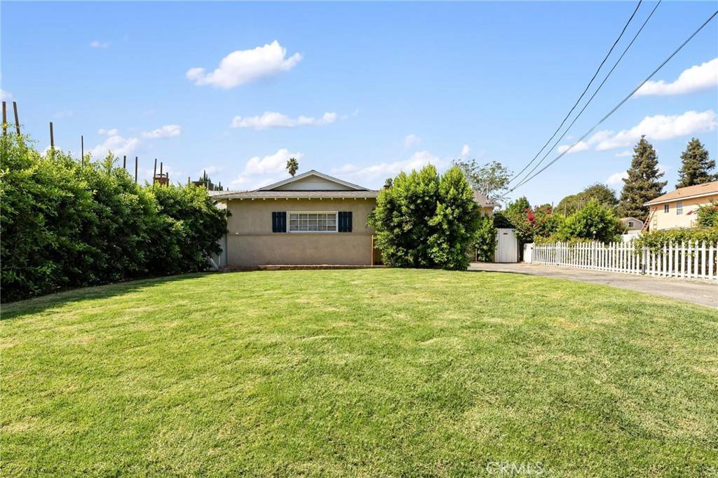 Reseda, CA 91335,7459 Vanalden AVE