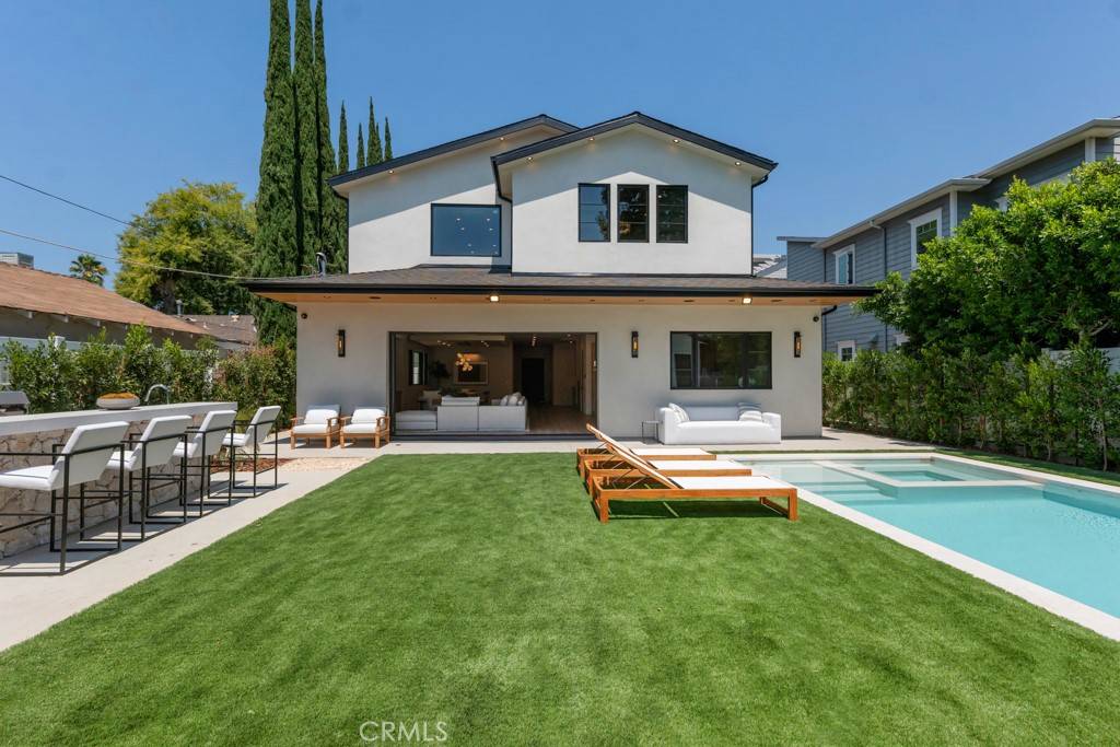 Studio City, CA 91604,12420 Milbank ST