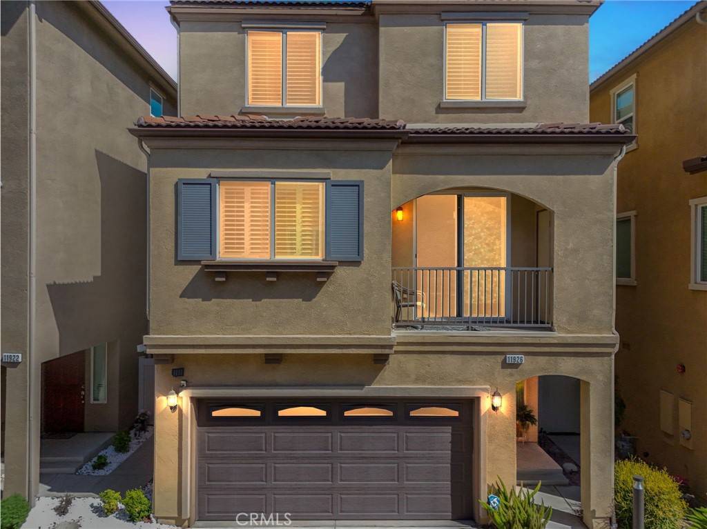 Los Angeles, CA 90047,11926 Olive Glen