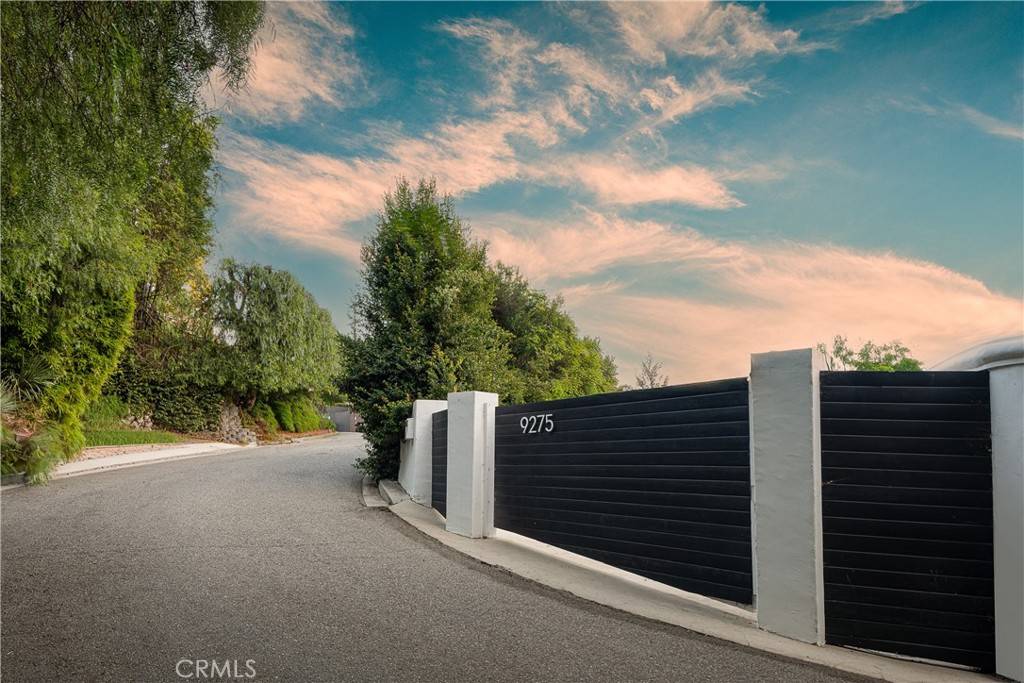 Los Angeles, CA 90069,9275 Flicker PL