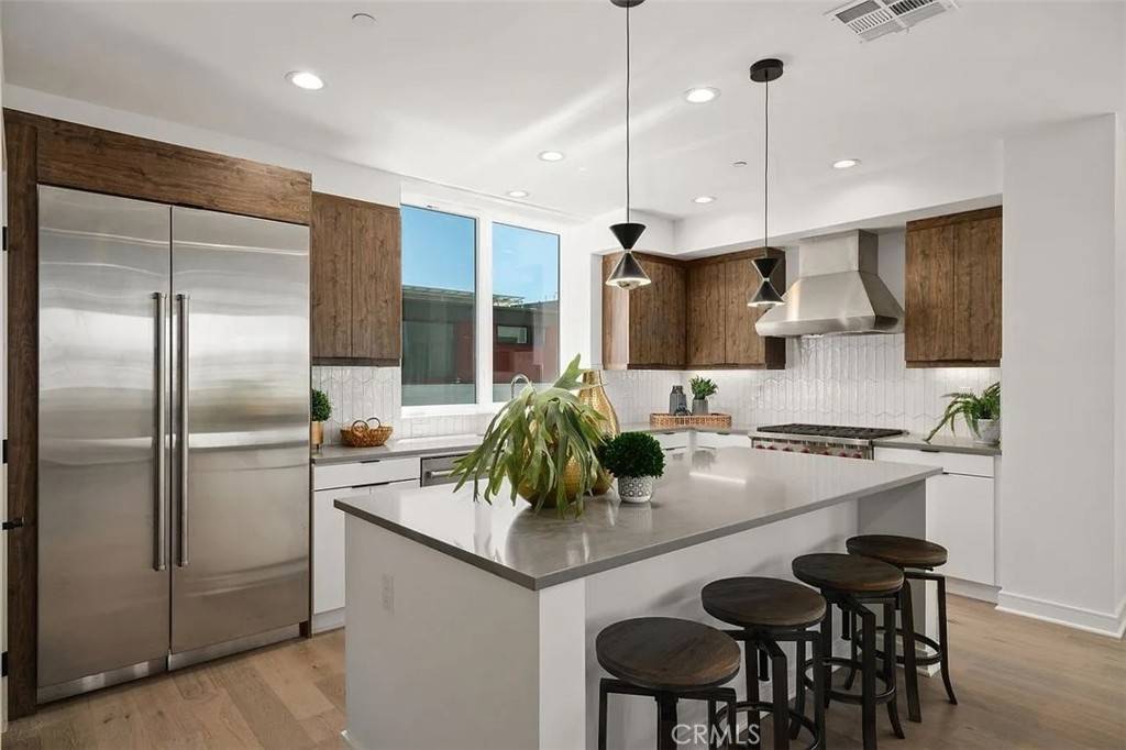 Echo Park, CA 90012,1053 N Joels PL