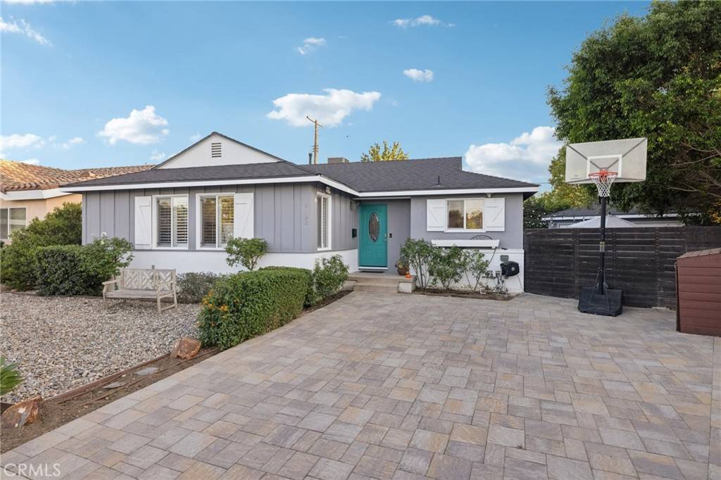 Lake Balboa, CA 91406,17232 Elkwood ST