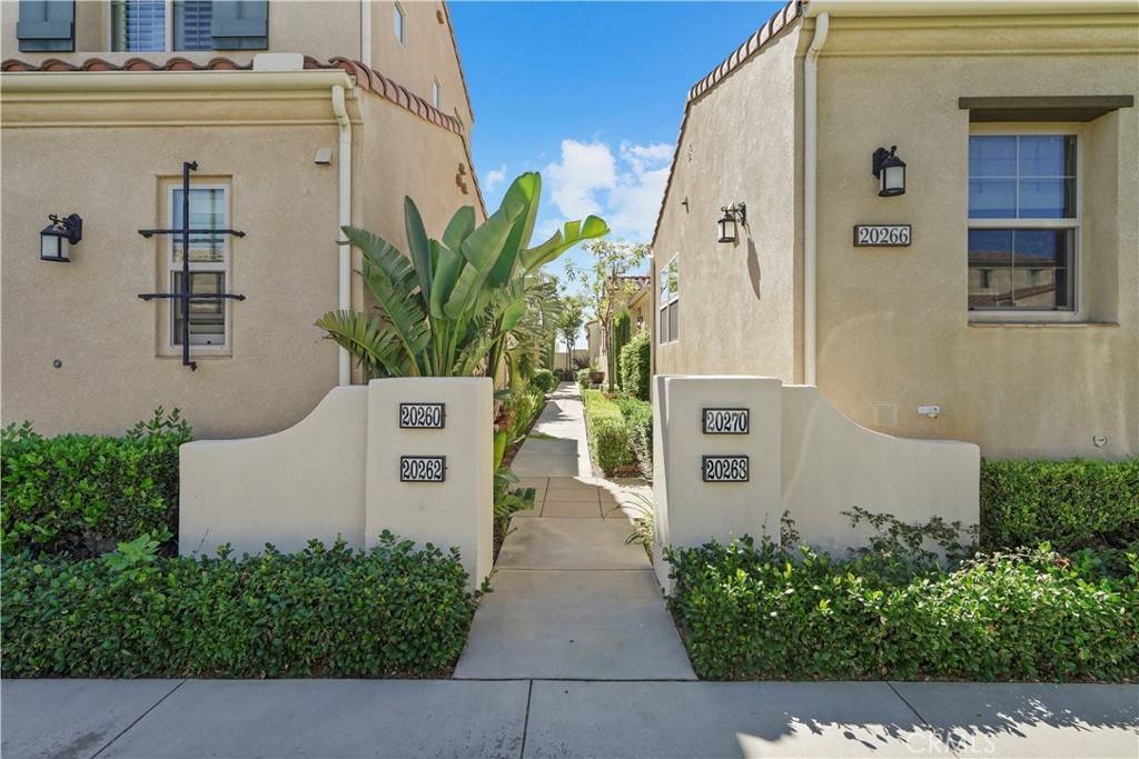 Porter Ranch, CA 91326,20262 Pienza LN