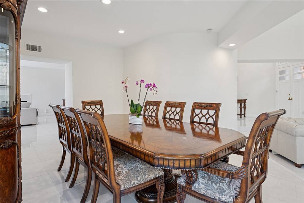 Calabasas, CA 91302,24823 Alexandra Court