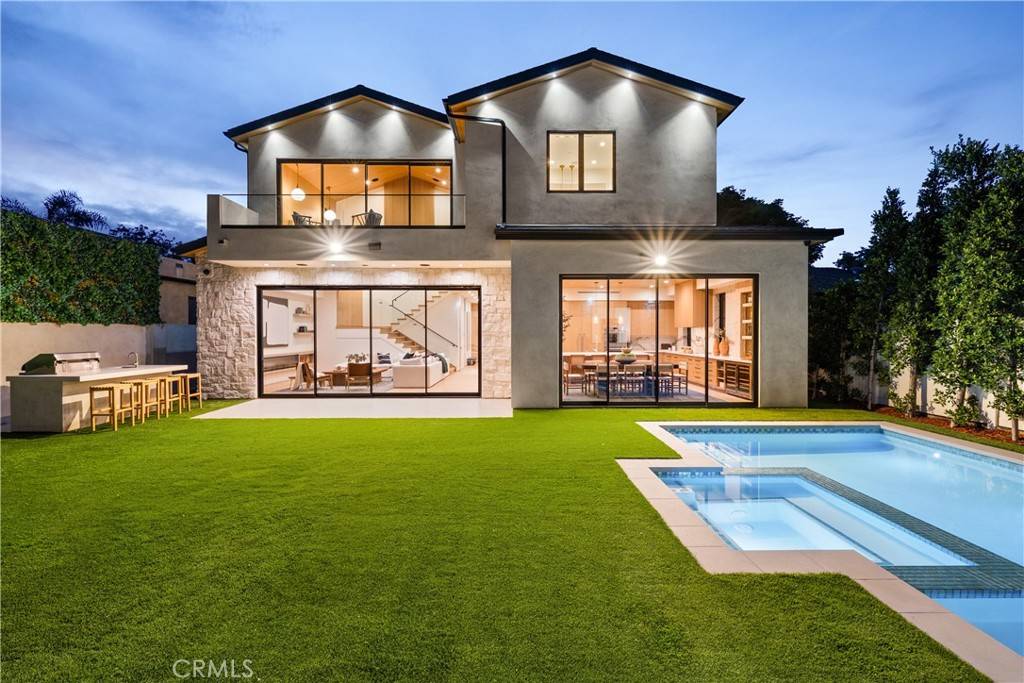 Sherman Oaks, CA 91423,13536 Morrison ST