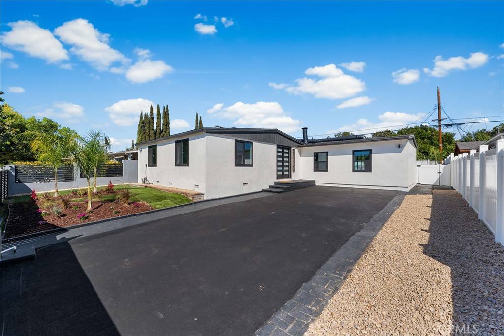 Panorama City, CA 91402,8600 Colbath ST
