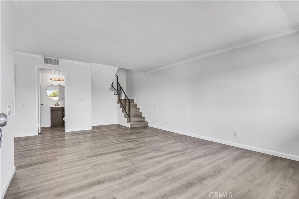 Burbank, CA 91502,250 W Spazier AVE #209