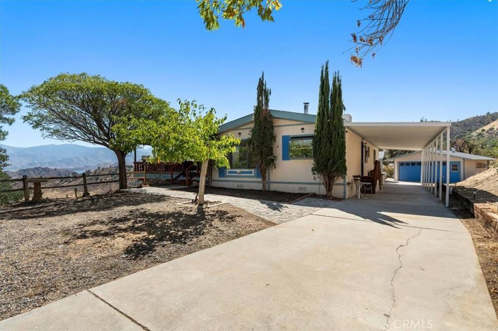 Wofford Heights, CA 93285,401 Oakwood DR