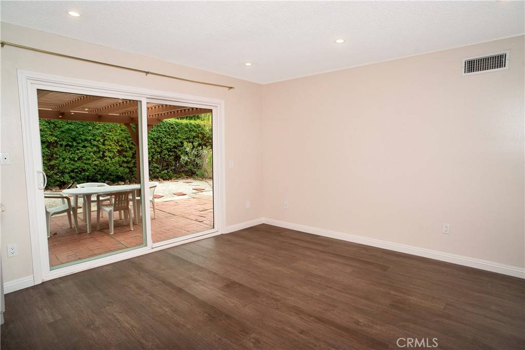 Winnetka, CA 91306,8556 Kelvin AVE