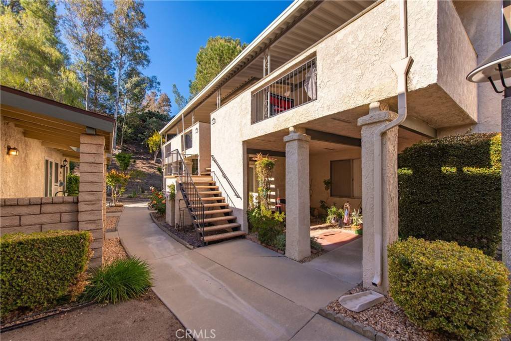 Newhall, CA 91321,19828 Spanish Oak Drive