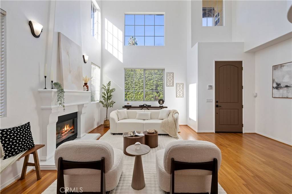 Encino, CA 91316,6324 Newcastle Ave