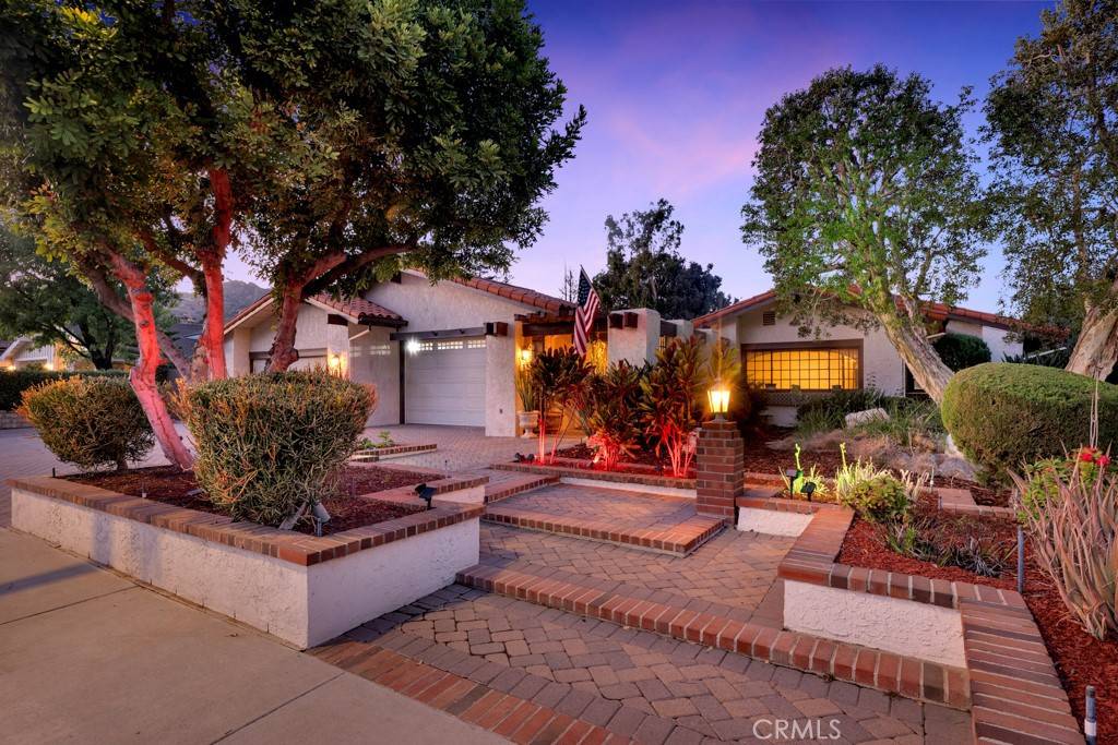 Chatsworth, CA 91311,22511 Ballinger ST