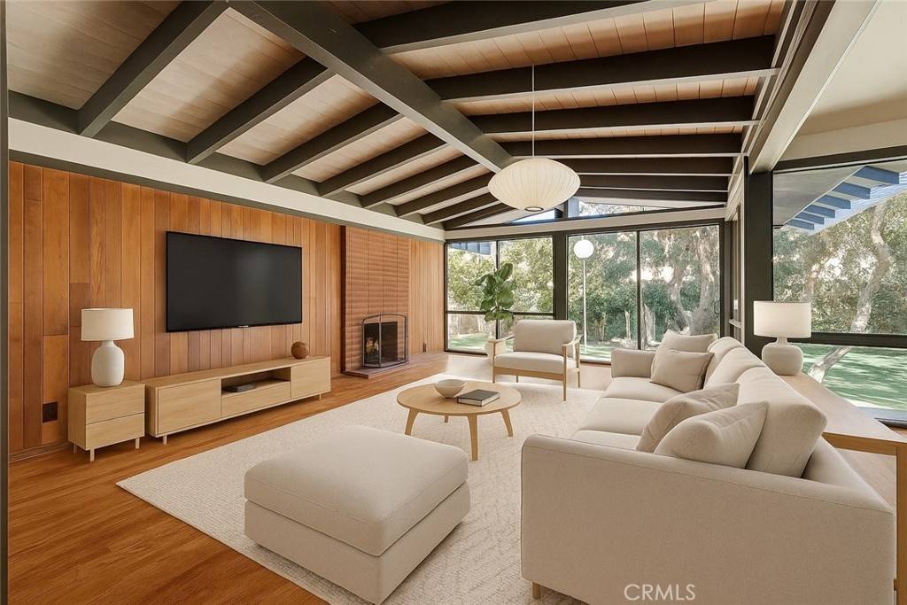 North Hollywood, CA 91605,7048 Vanscoy